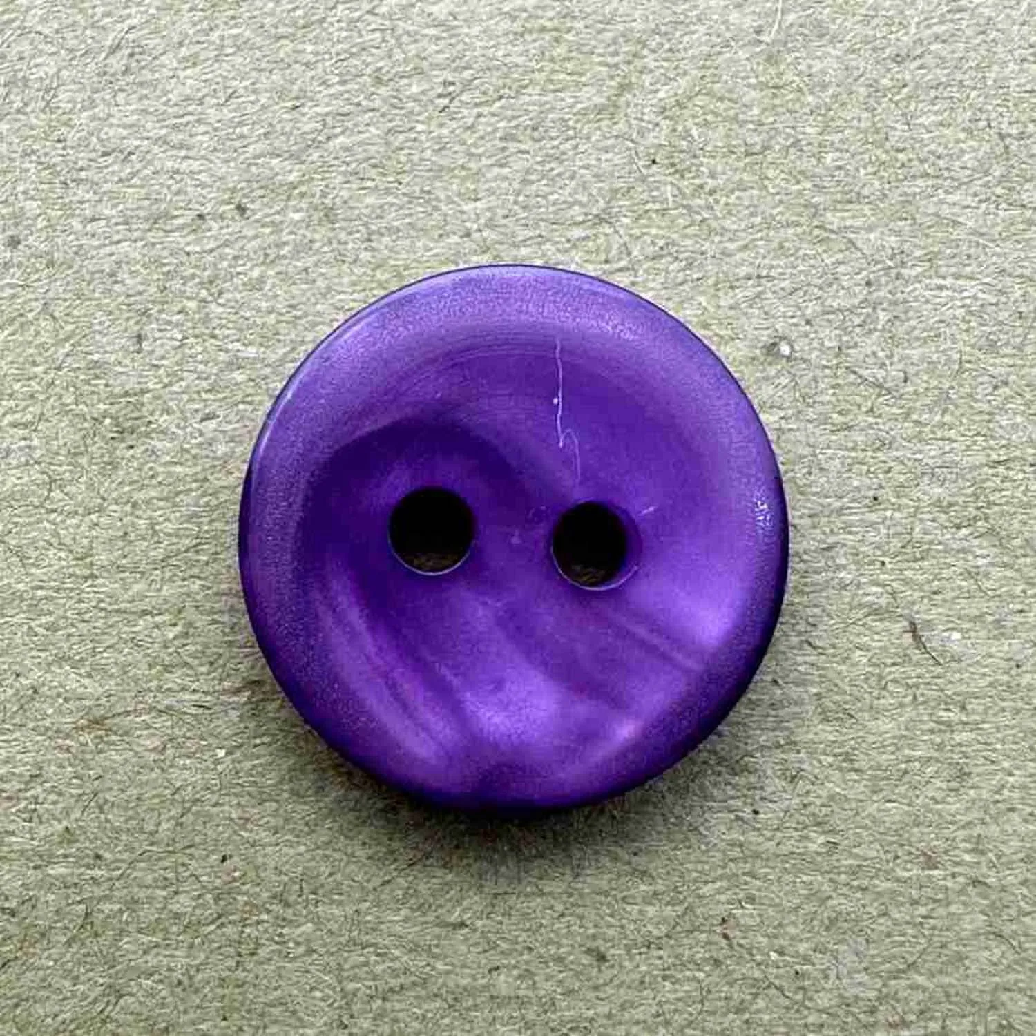 2 Hole Flat Pearled Button 14mm