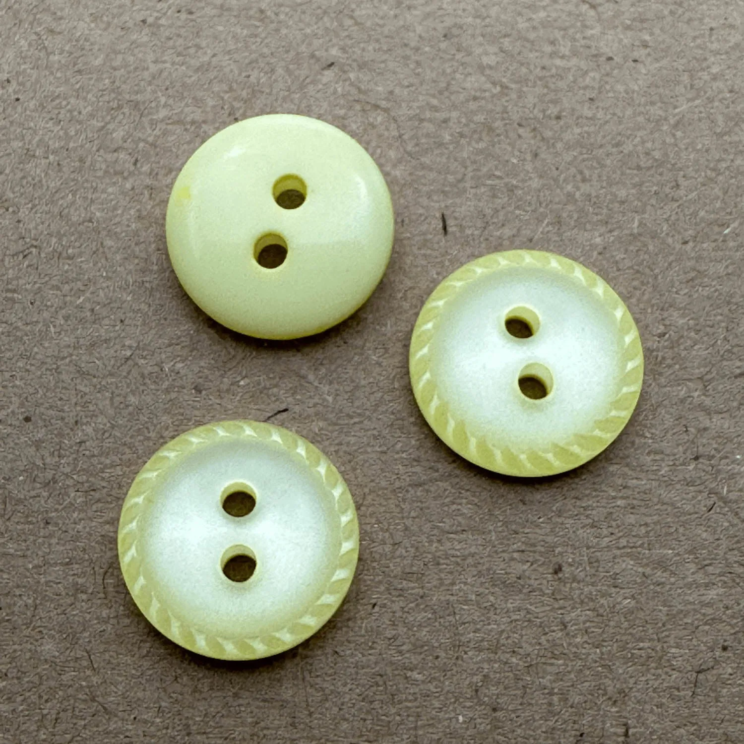 2 Hole Shiny Crimp Edge Button 12mm