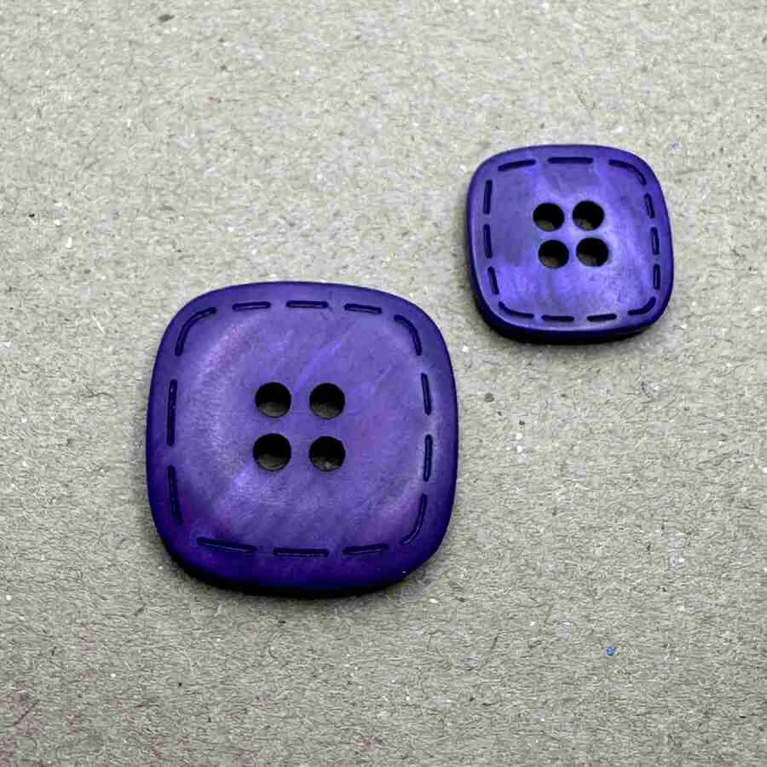 4 Hole Shiny Square Stitch Edge Button