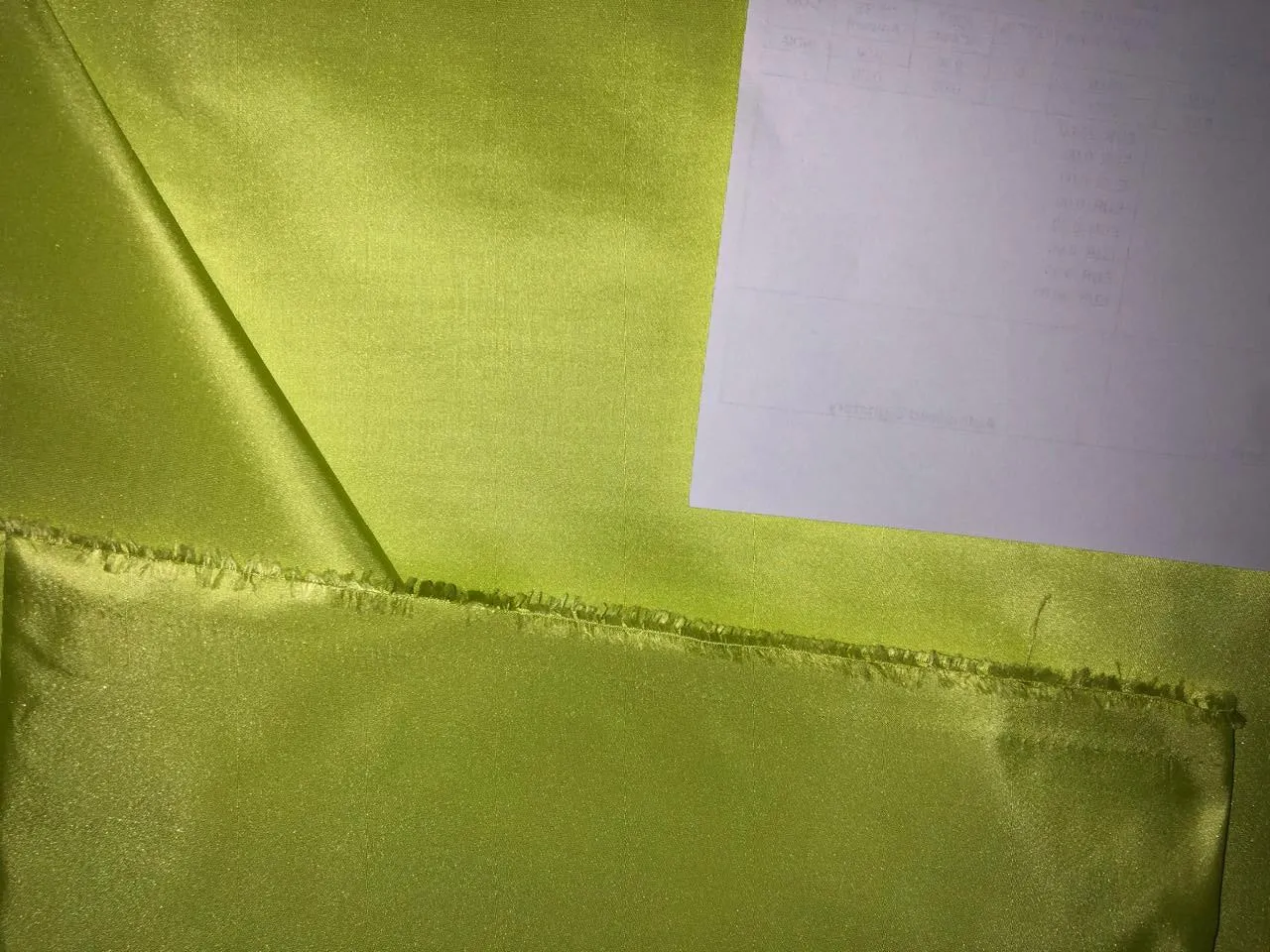 SILK TAFFETA FABRIC neon green  color 54" wide 32 momme TAF333(2)